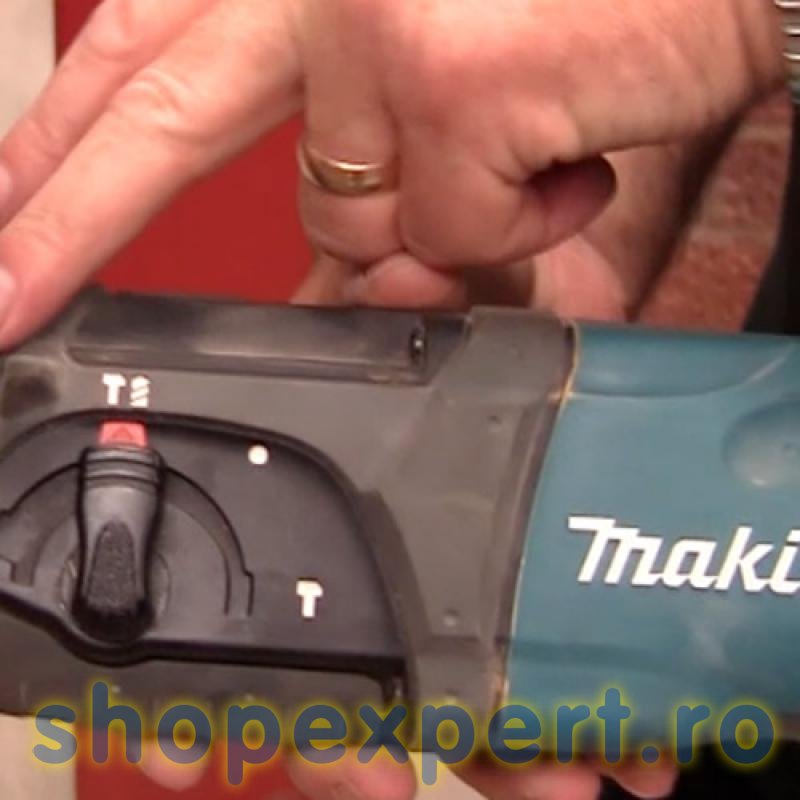 Makita HR2470 Ciocan rotopercutor SDS-plus 780W,